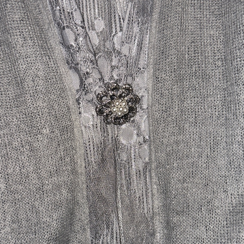 Fleur de Lis Collection Gray Cardigan - Picture 3 of 8
